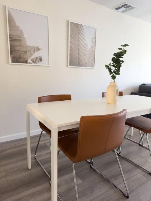 Modern Retreat 1 Mi. From Disney Анахайм Екстериор снимка